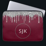 Gepersonaliseerde zilveren Bourgondische rode glit Laptop Sleeve<br><div class="desc">Gepersonaliseerde Silver en Bourgondische Red Faux Glitter en Sparkle Elegant Monogrammed Initialen Hoesje. Dit hoesje kan worden aangepast om uw initiaal en voornaam op te nemen.</div>