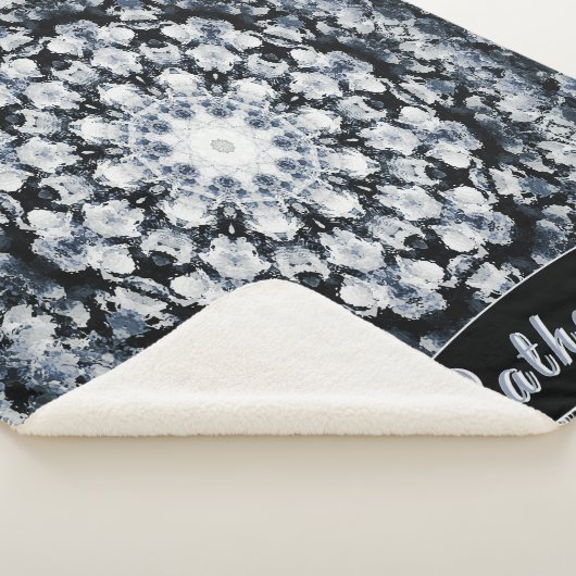 Gepersonaliseerde Zilveren en Zwarte Bloemglazen M Sherpa Deken (3/4)