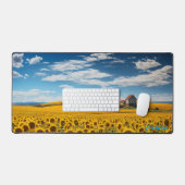 Gepersonaliseerde Zonnebloemenveld en een Barn Des Bureaumat (Keyboard & Muis)