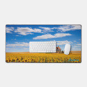 Gepersonaliseerde Zonnebloemenveld en een Barn Des Bureaumat (Keyboard & Muis)