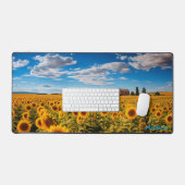 Gepersonaliseerde Zonnebloemenveld en een Barn Des Bureaumat (Keyboard & Muis)