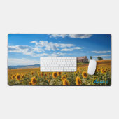 Gepersonaliseerde Zonnebloemenveld en een Barn Des Bureaumat (Keyboard & Muis)
