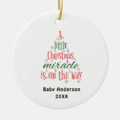 Gepersonaliseerde zwangerschapsaankondiging wonder keramisch ornament (Voorkant)
