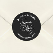 Gepersonaliseerde zwart-wit bruiloft Save the Date Ronde Sticker