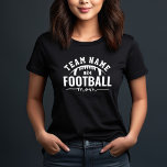 Gepersonaliseerde zwart-wit Football Team Mom Tri-Blend Shirt<br><div class="desc">Custom Football T-shirt voor moeders - getoond in Black Design beschikt over een stijlvolle footballs logo met sportieve aangepaste tekst. Personaliseer met de naam van het football team van uw speler en het nummer van de trui. Wit ontwerp en zwart shirt kleuren kunnen worden gewijzigd.</div>