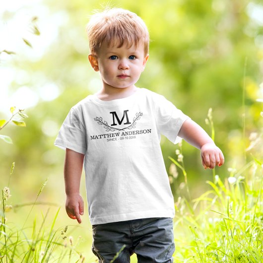 Gepersonaliseerde zwart-wit naam monogram leeftijd kinder shirts