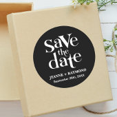 Gepersonaliseerde zwarte bruiloft Bewaar de datum Ronde Sticker