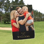 Gepersonaliseerde zwarte en gouden golfclubs Foto Golfhanddoek<br><div class="desc">Pas uw speciale foto en naam aan in klassieke typografie om een uniek golfcadeau te creëer en in het belang van elke golfer. Ontworpen door: Thisnotme©</div>
