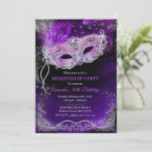 Gepersonaliseerde zwarte en Paarse verjaardagsmasq Kaart (Staand voorkant)