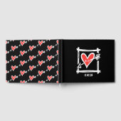 Gepersonaliseerde zwarte en rode liefdeshartwedstr gastenboek (Volledig)