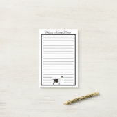 Gepersonaliseerde zwarte en witte Alpine Dairy Goa Post-it® Notes (Op bureau)