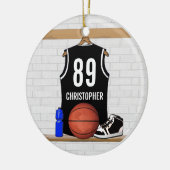 Gepersonaliseerde zwarte en witte Basketball Jerse Keramisch Ornament (Links)