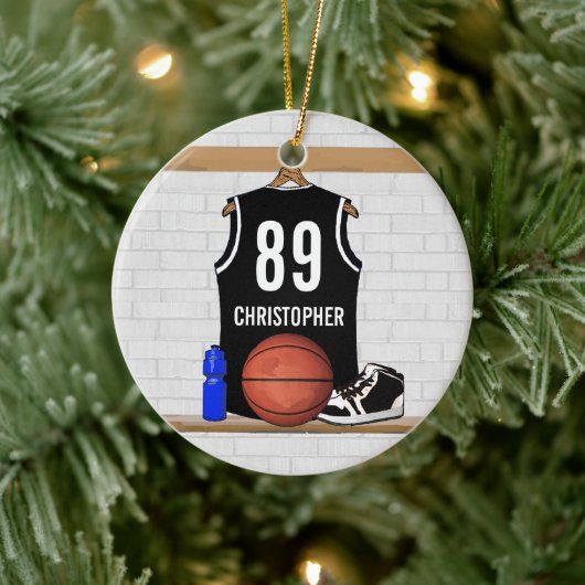 Gepersonaliseerde zwarte en witte Basketball Jerse Keramisch Ornament (Boom)