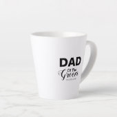 Gepersonaliseerde zwarte en witte vader van de bru latte mok (Rechterhoek)