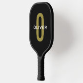 Gepersonaliseerde zwarte monogram Gold White Name Pickleball Paddle (Links)