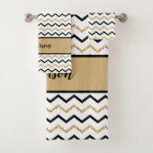 Gepersonaliseerde zwarte monogram witte Chevron Bad Handdoek (Insitu)