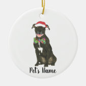Gepersonaliseerde Zwarte Pitbull Staffy Santa Hat  Keramisch Ornament (Voorkant)