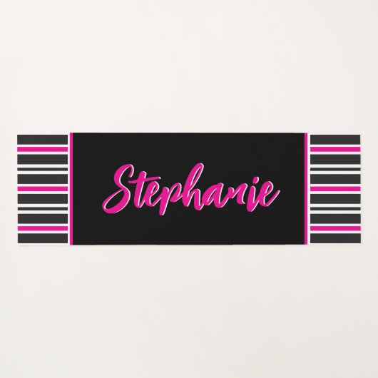 Gepersonaliseerde zwarte, roze en witte strepen yogamat (Achterkant (horizontaal))
