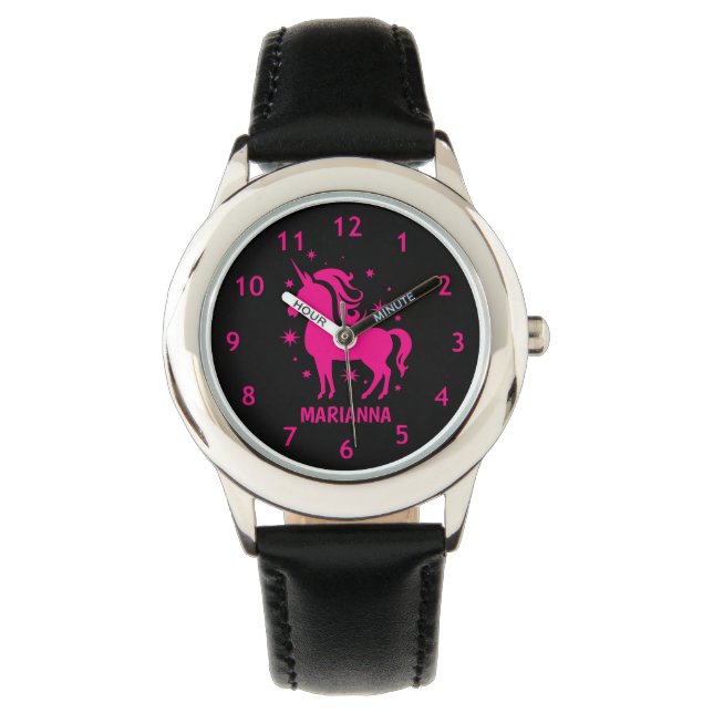 Gepersonaliseerde Zwarte & Roze Meisjes Eenhoorn P Horloge (Voorkant)