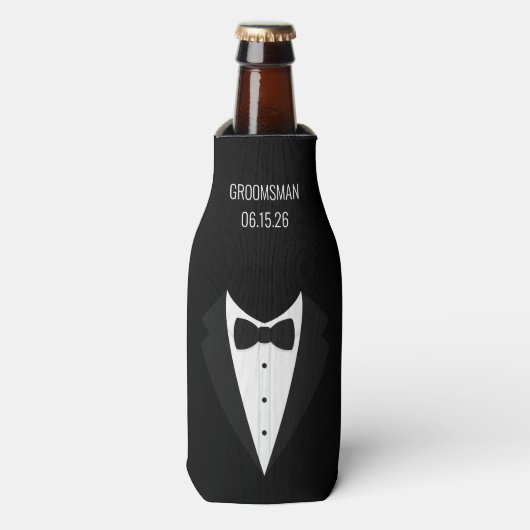 Gepersonaliseerde zwarte Tuxedo Groomsmen Flesjeskoeler (Fles Voorkant)
