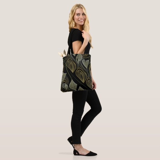 Geperst blad (schouder): tote bag (Op model)