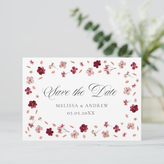 Geperste bloemen en foto save the date (Staand voorkant)