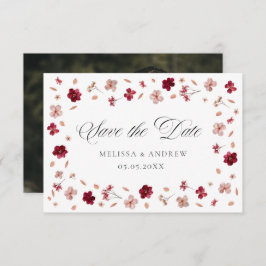 Geperste bloemen en foto save the date