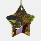 Gepilde Pony door de pine Keramisch Ornament (Rechts)