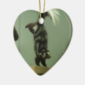 Gepotte kunk; museumtentoonstelling keramisch ornament (Links)