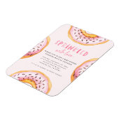 Geprinkst met liefdesdonut baby shower magneet (Linkerzijde)