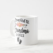 Gepritiseerd naar grootmoeder 2022 voor het eerst  koffiemok (Voorkant links)