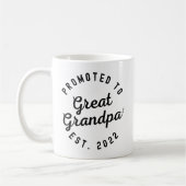 Gepritiseerd naar Grote Opa Est. Grootvader 2022 Koffiemok (Links)