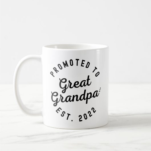 Gepritiseerd naar Grote Opa Est. Grootvader 2022 Koffiemok (Links)