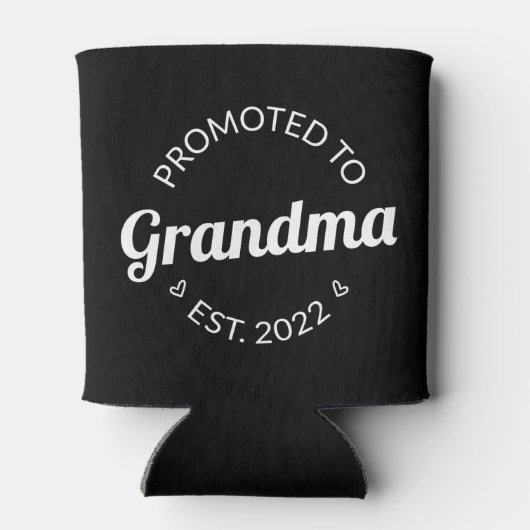 Gepritiseerd naar oma Est. 2022 Blikjeskoeler (Achterkant)