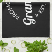 Gepritiseerd naar oma Est. 2022 I Theedoek (Gevouwen)