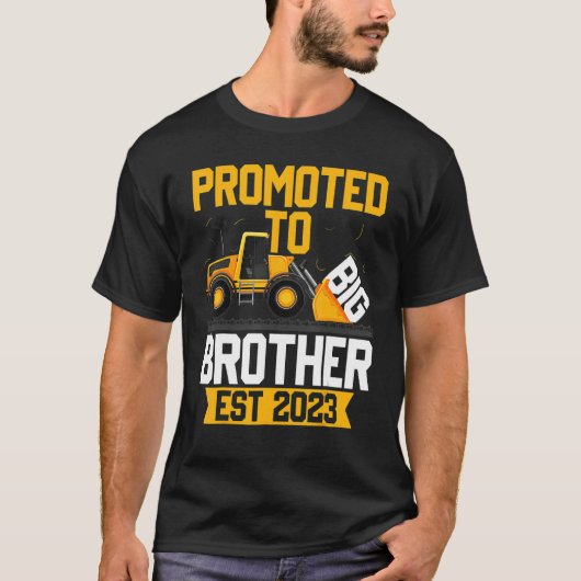 Gepritiseerd tot Big Bro 2023 I Ik heb een grote b T-shirt (Voorkant)