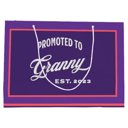 Gepritiseerd tot Granny Est. 2023 voor New Grandma Groot Cadeauzakje (Achterkant)