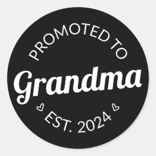 Gepromoveerd bij oma Est. 2024 I Ronde Sticker