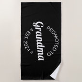 Gepromoveerd bij oma Est. 2024 I Strandlaken (Voorkant)