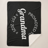 Gepromoveerd bij oma Est. 2025 I Sherpa Deken (Voorkant)