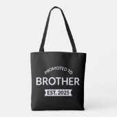 Gepromoveerd naar Brother Est. 2025 II Tote Bag (Achterkant)