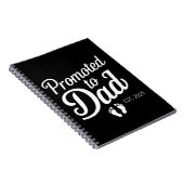 Gepromoveerd naar Dad EST 2025 Grappig binnenkort  Notitieboek (Rechterzijde)