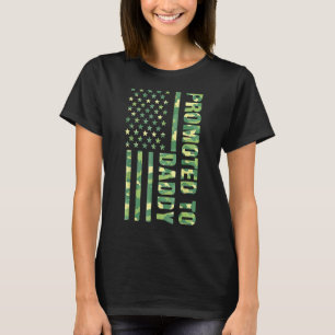 Gepromoveerd naar Daddy 2022 Eerste keer Vaderdag  T-shirt