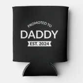Gepromoveerd naar Daddy Est 2024 II Blikjeskoeler (Voorkant)