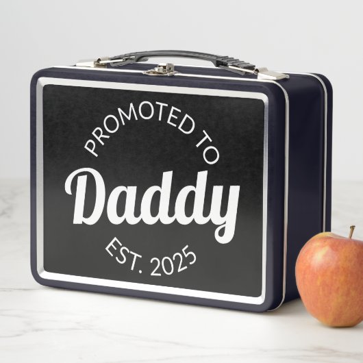 Gepromoveerd naar Daddy Est. 2025 I (In situ)