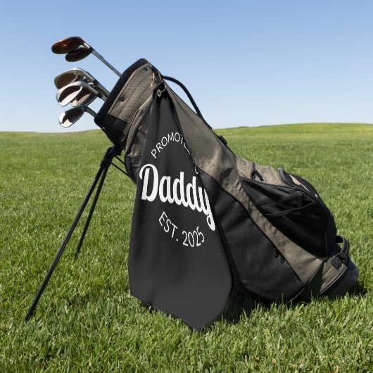Gepromoveerd naar Daddy Est. 2025 I Golfhanddoek (Groen)