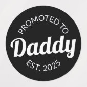 Gepromoveerd naar Daddy Est. 2025 I Labels (Design 1)
