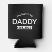 Gepromoveerd naar Daddy Est. 2025 II Blikjeskoeler (Voorkant)