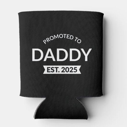 Gepromoveerd naar Daddy Est. 2025 II Blikjeskoeler (Achterkant)