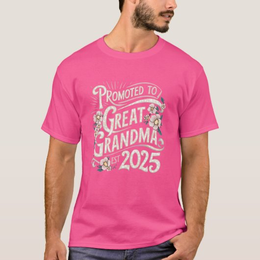 Gepromoveerd naar Grote Oma Est 2025 T-shirt (Voorkant)